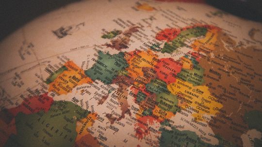 Napięcia narastają, a wyzwania globalne wymagają współpracy