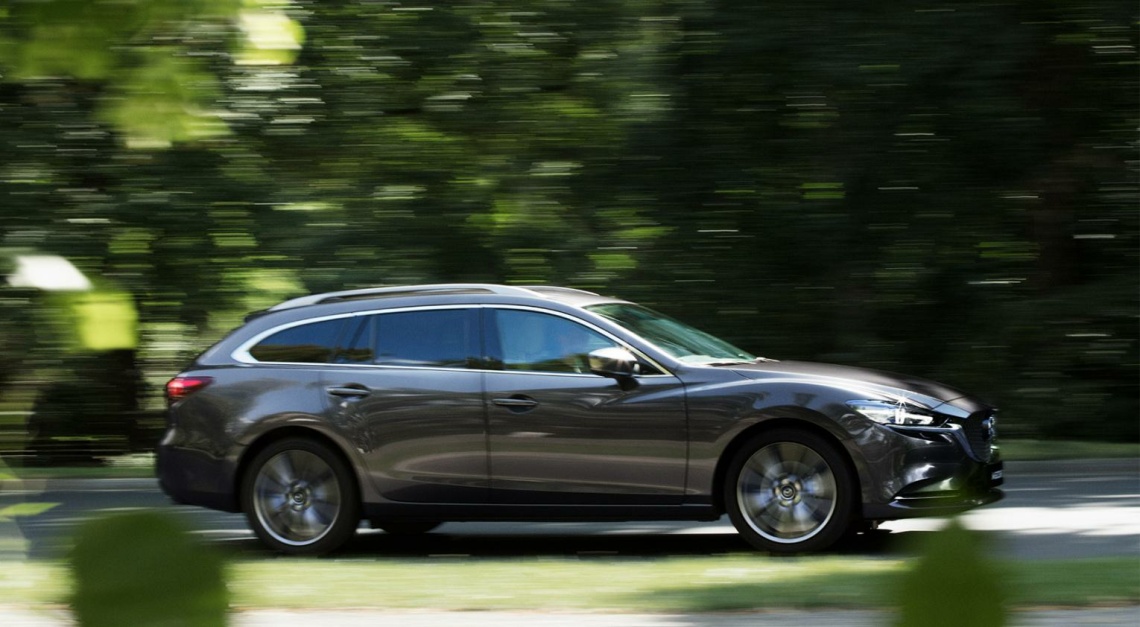 Mazda rocznik 2018 Mazda rocznik 2018